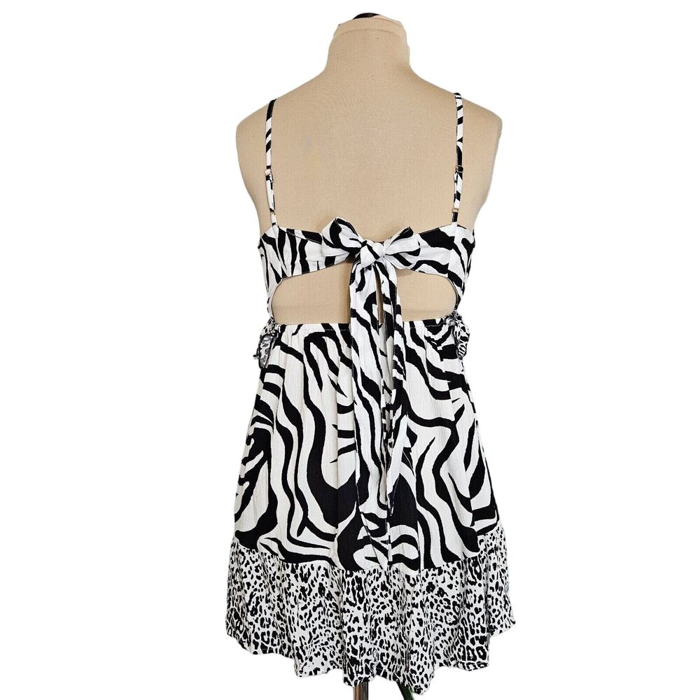 NEW River Island Dress Womens Medium White Black‎ Mini Sleeveless Cutout Back - Picture 2 of 15